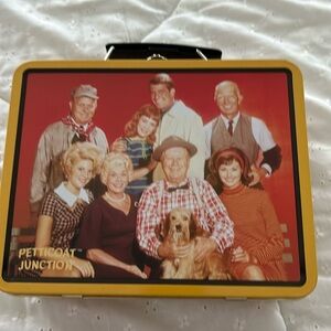 NEW fun nostalgia Petticoat Junction tin lunchbox